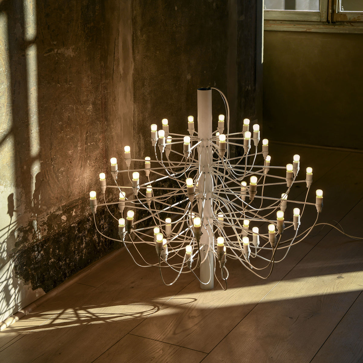 2097/75 Chandelier