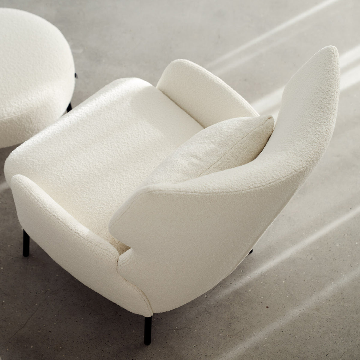 Alex Lounge Chair, Lario Dark Green - Sits