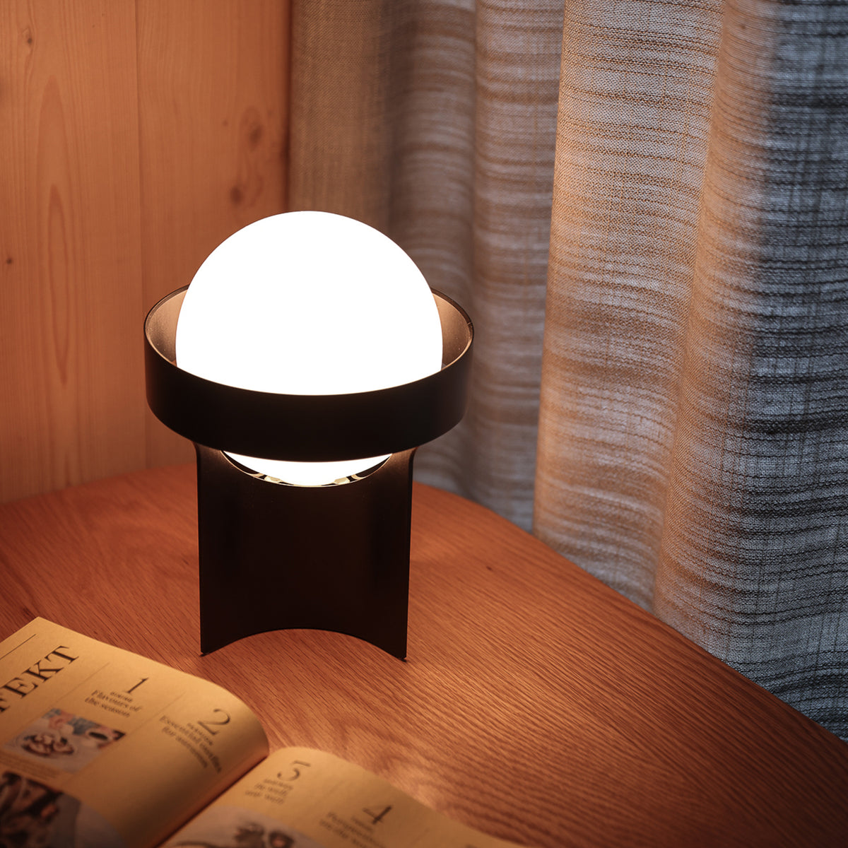 Loop Table Lamp