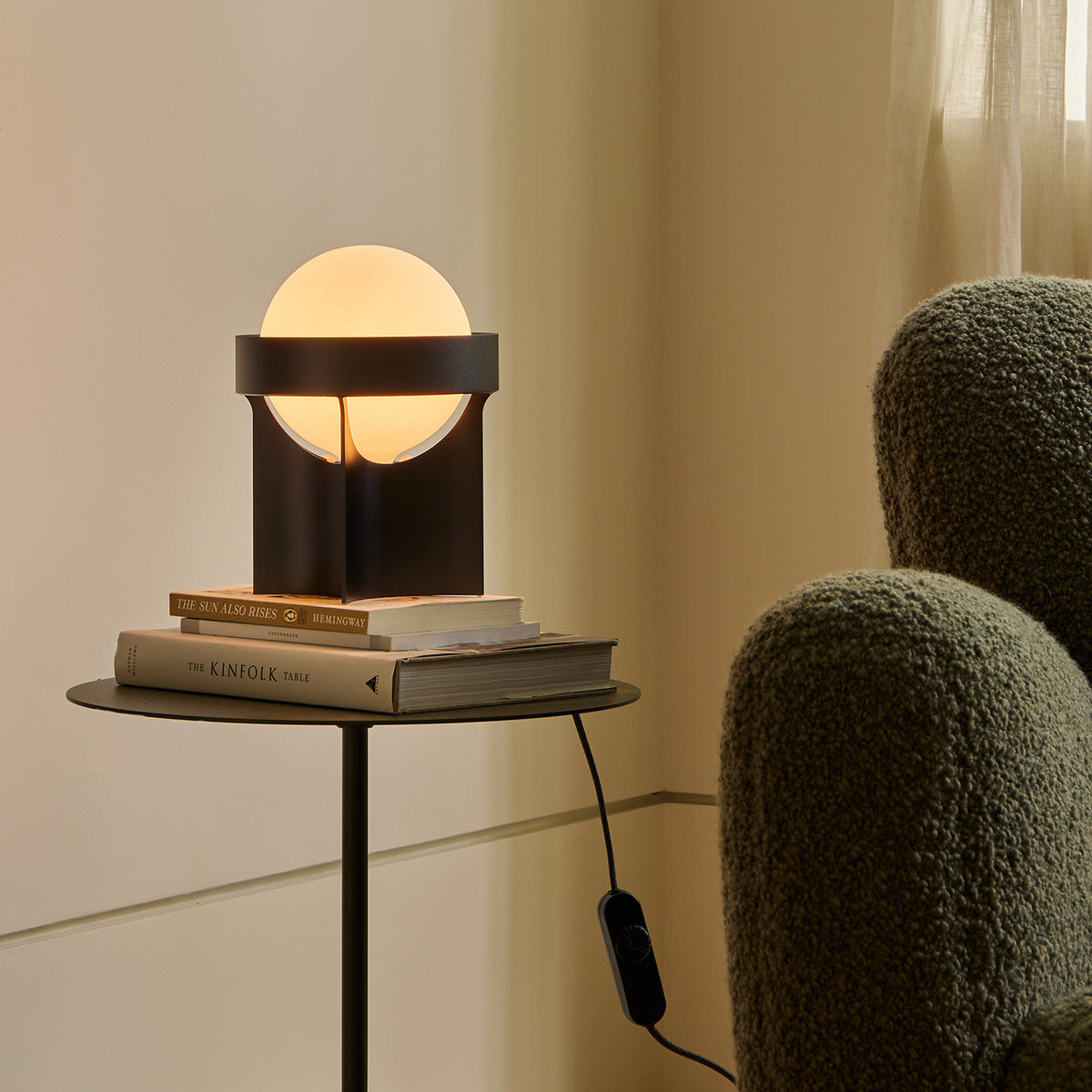 Loop Table Lamp