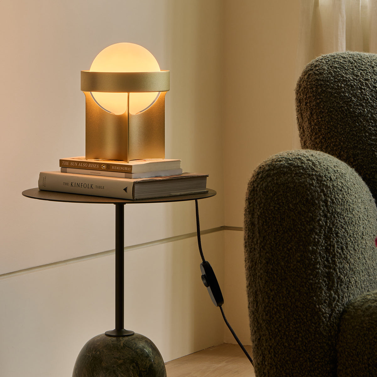 Loop Table Lamp