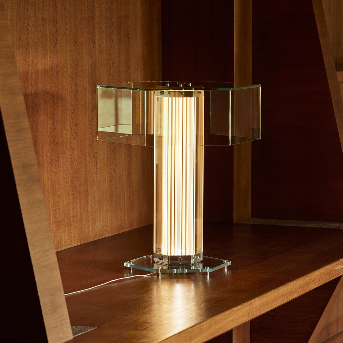 SuperWire Table Lamp