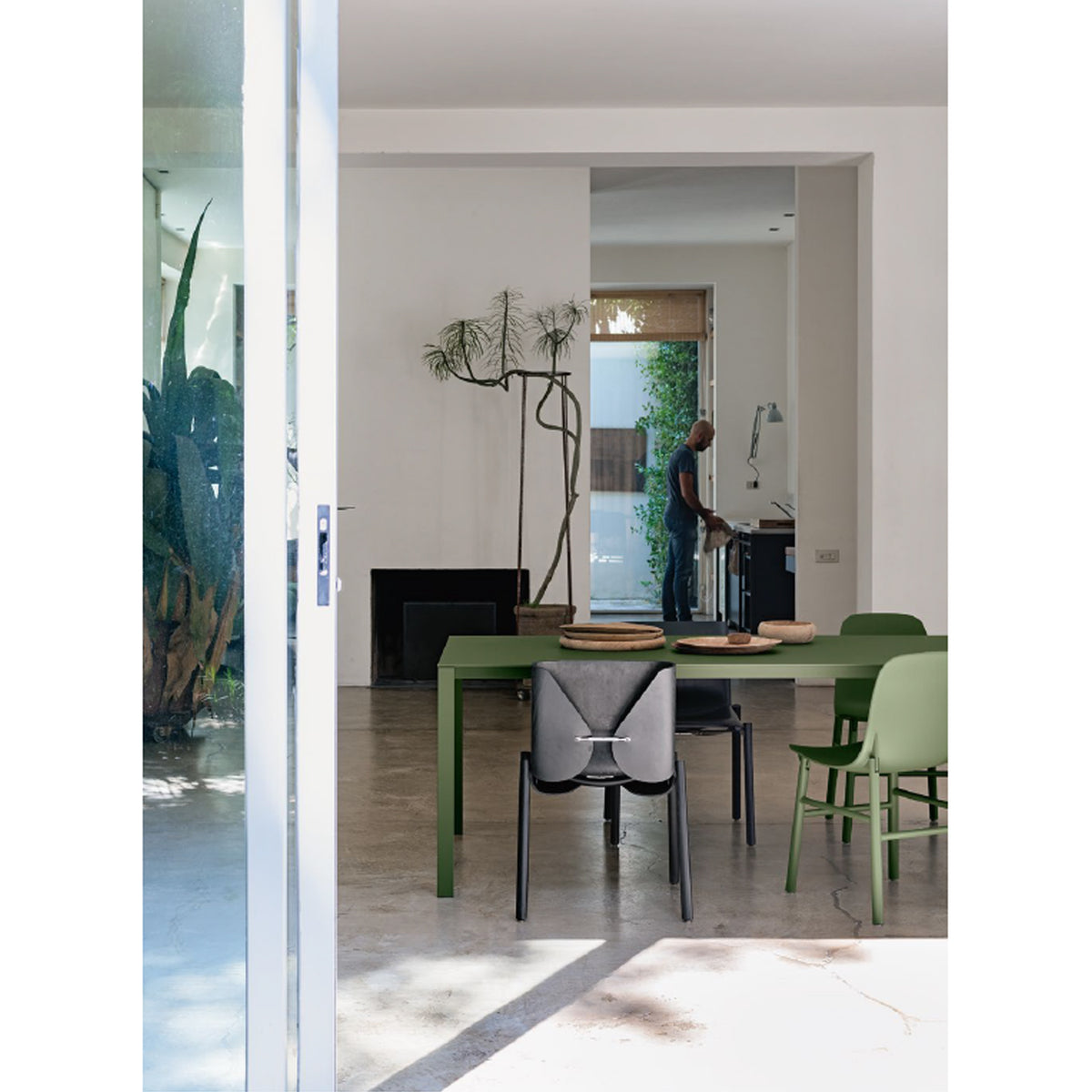 Sharky Chair, Aluminium Legs - Kristalia