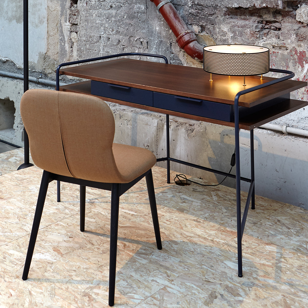 Alando Desk - Ligne Roset