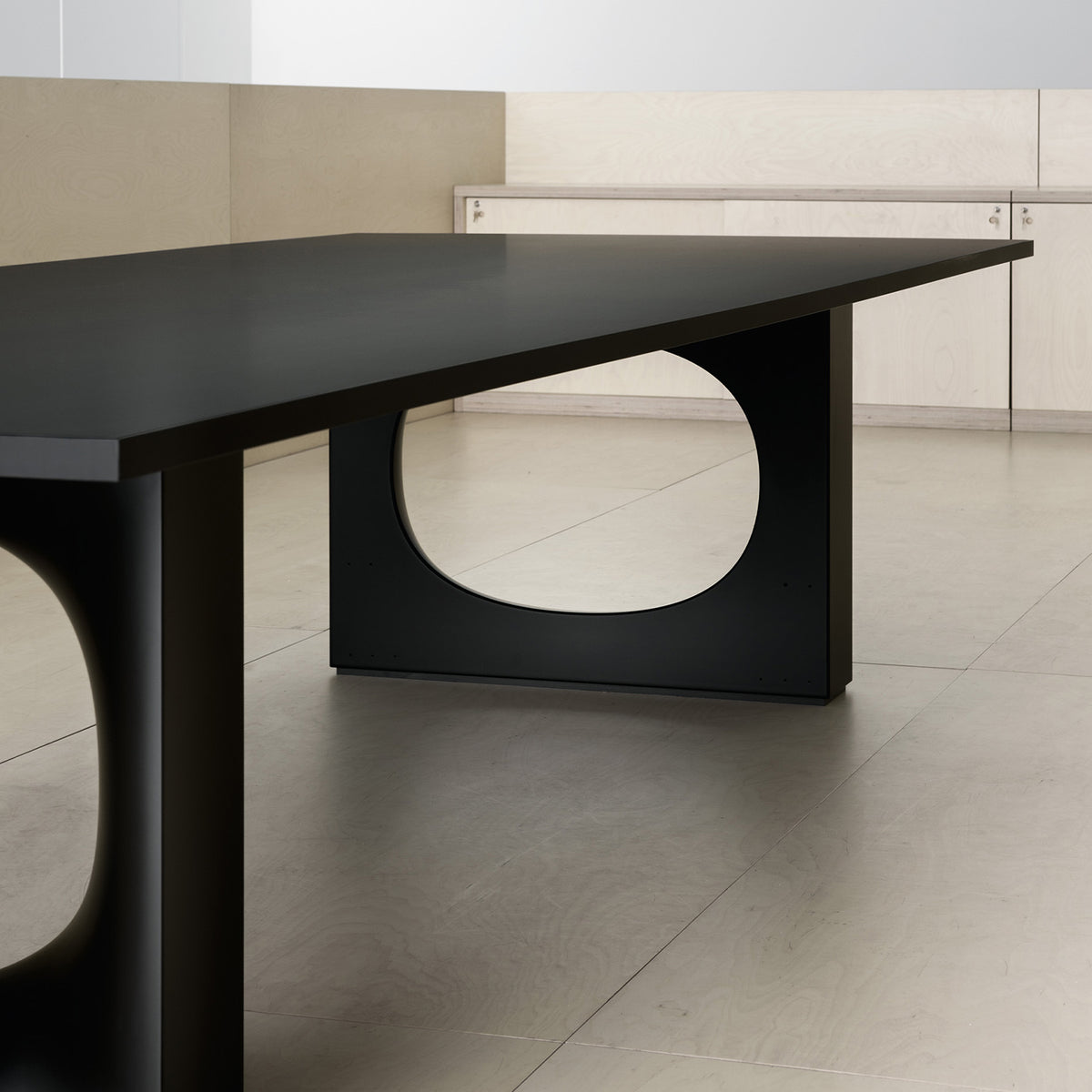 Holo Dining Table