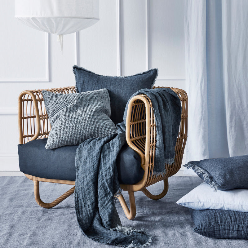 Angeline Cushion, Livid
