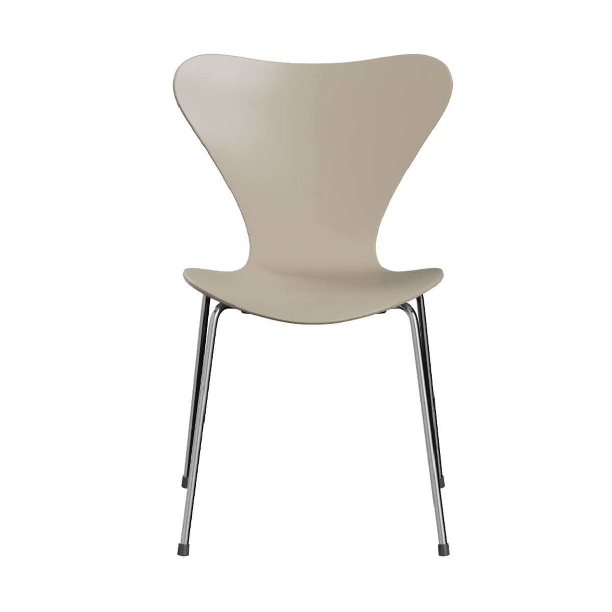 Series 7 Chair in Light Beige by Fritz Hansen, featuring a curved, butterfly-shaped backrest and chrome metal legs inspired by Arne Jacobsen’s iconic Danish design, shown on a white background.