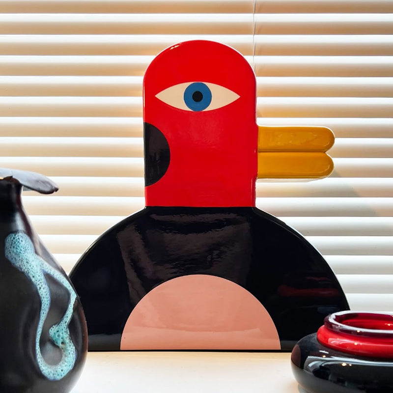 Oggian Vase