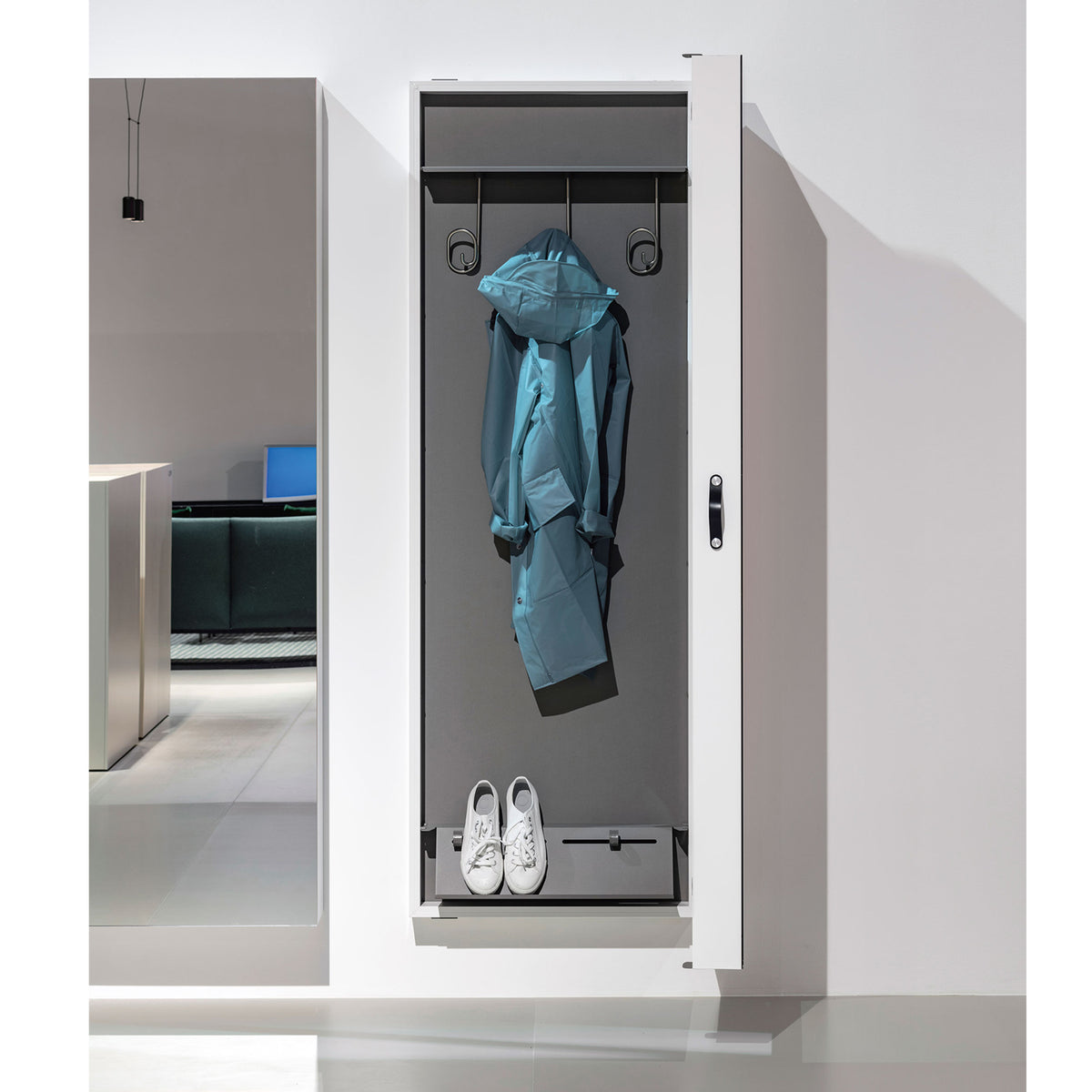 BoxOne Entrance Storage System