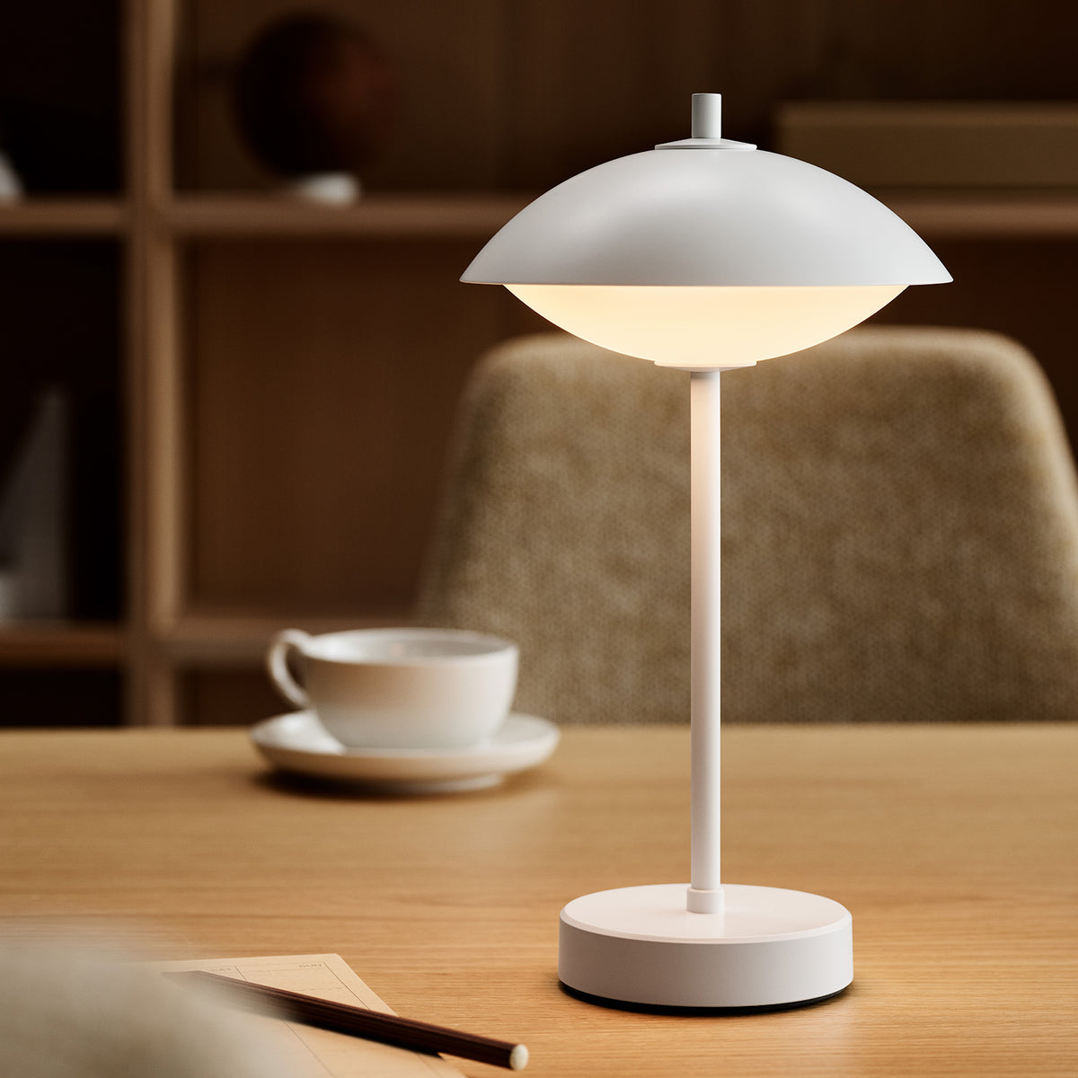 Clam Portable Lamp