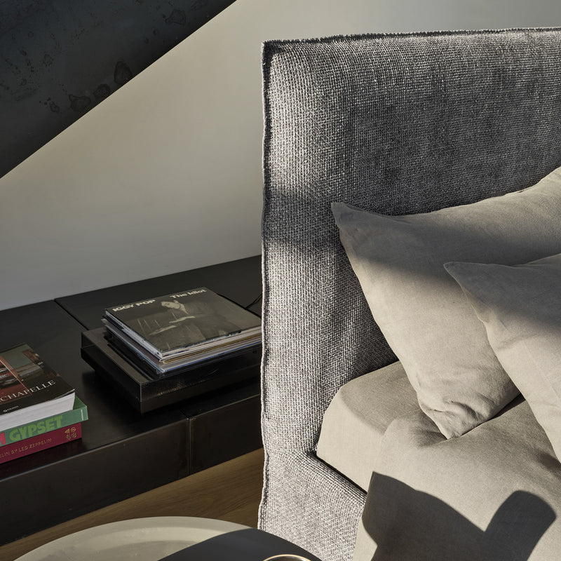 Ghost Bed, Linen