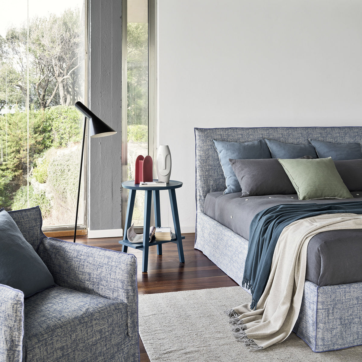 Ghost Bed, Linen