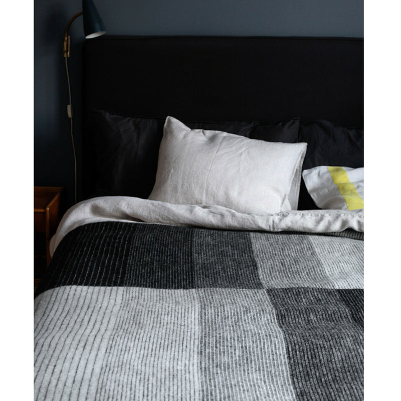 Kaamos Blanket