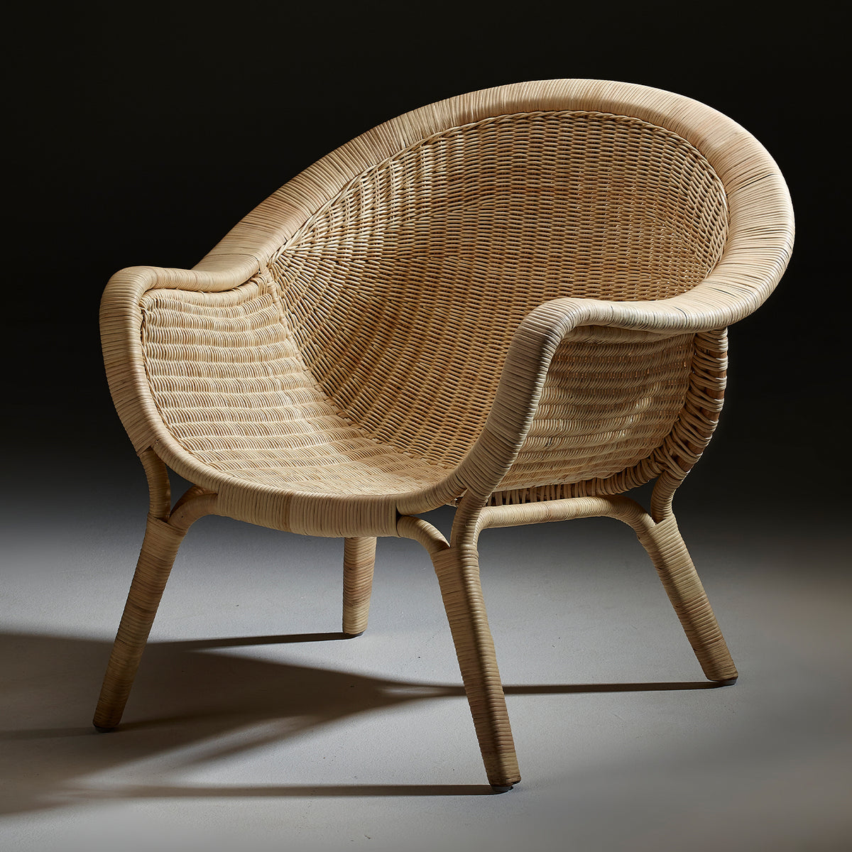Madame Lounge Chair