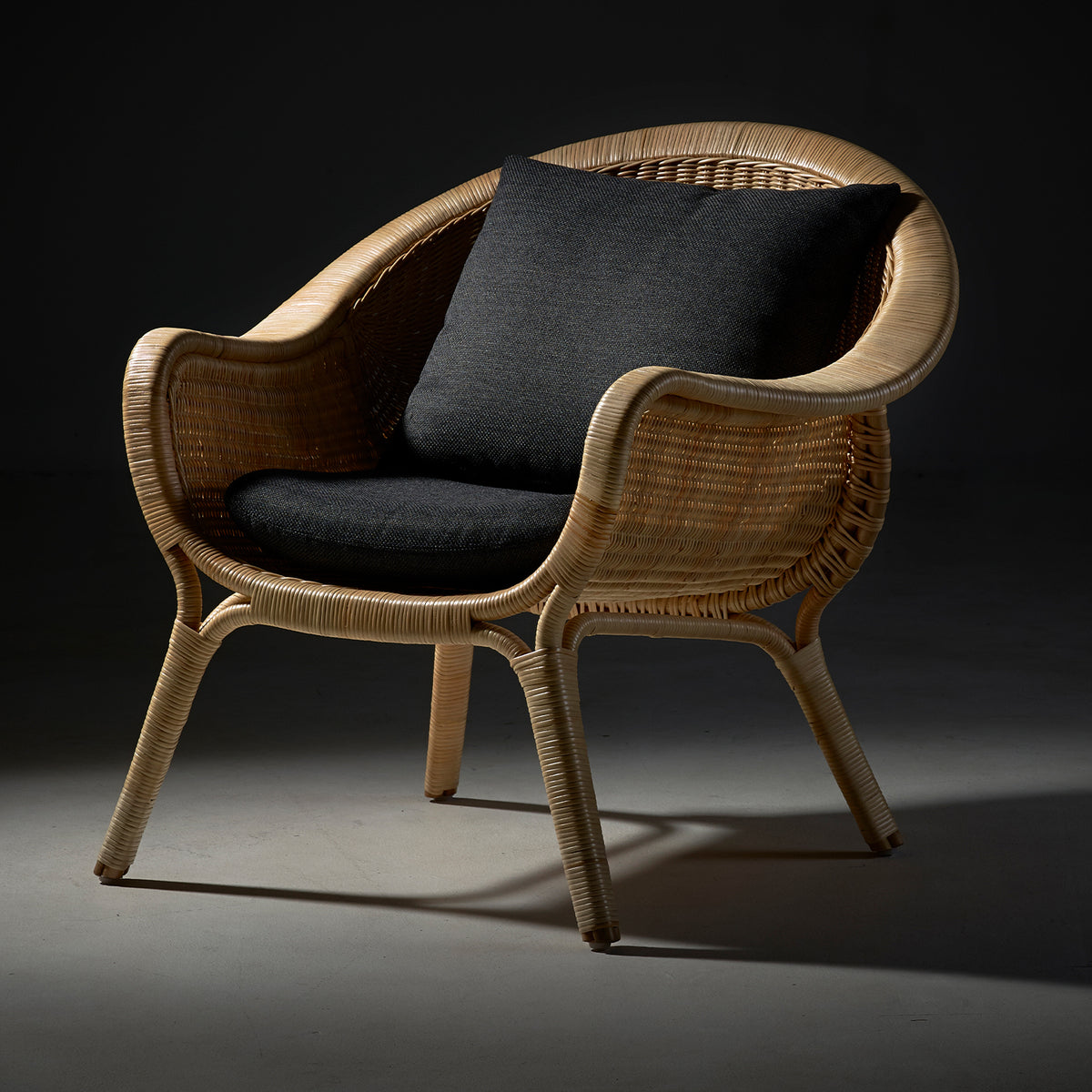 Madame Lounge Chair