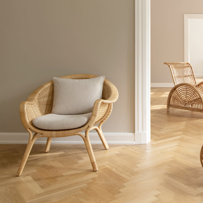 Madame Lounge Chair