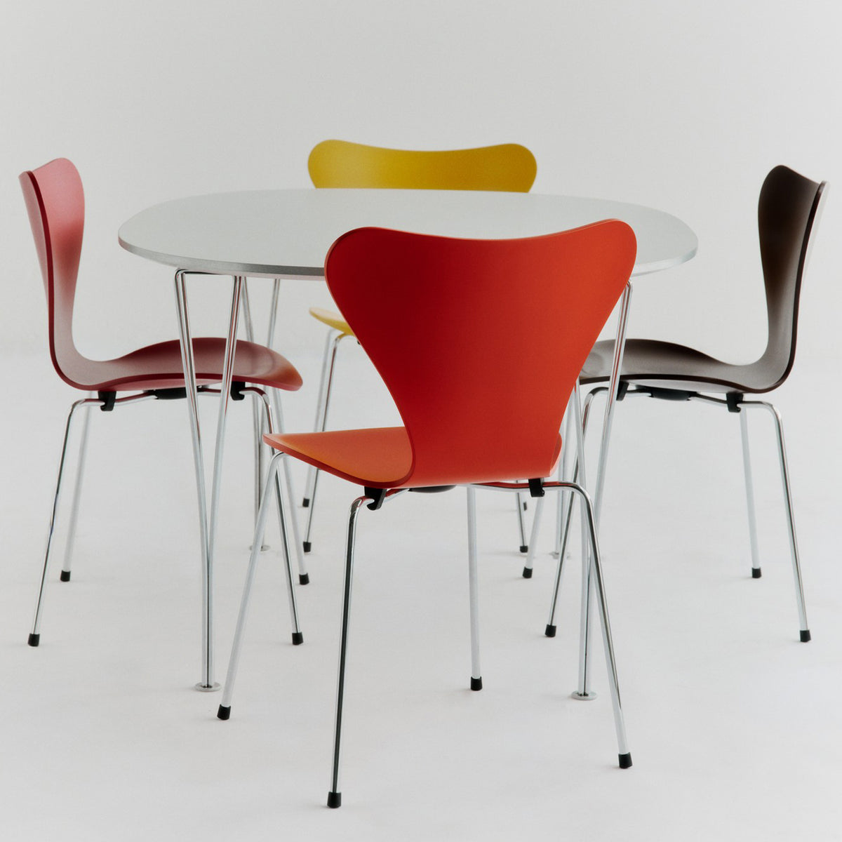 Series 7 Chair, Verner Panton