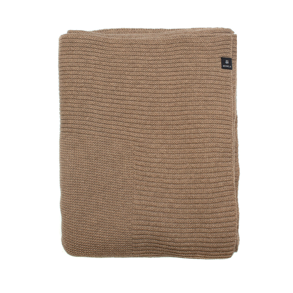 Avery Throw, Camel