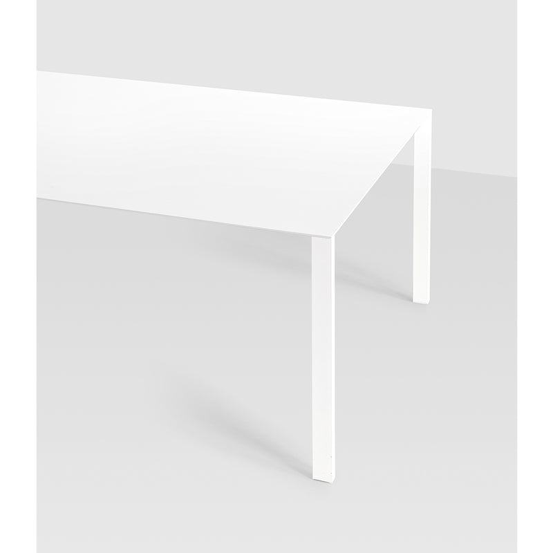 Thin-K Extendable Table