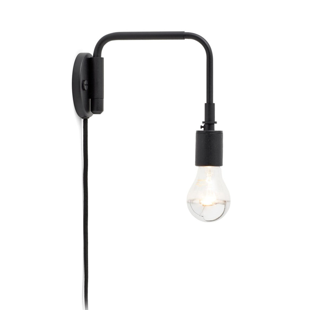 staple-wall-lamp-black