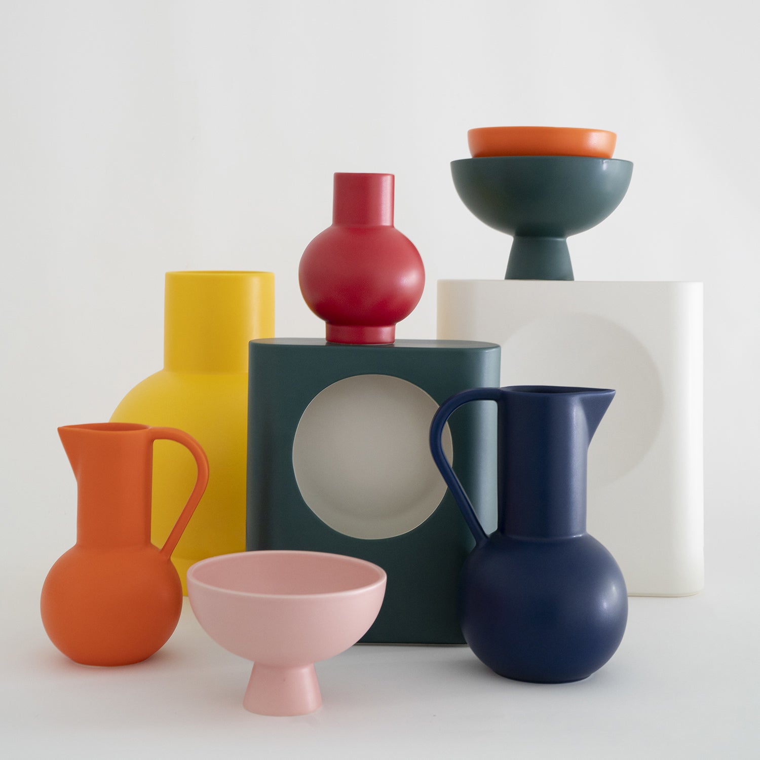 Strøm Jug, Large | Raawii | Decorative Objects | Kitchen – ARIA