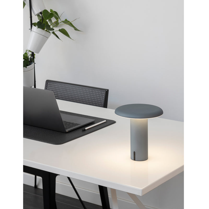 Takku Table Lamp